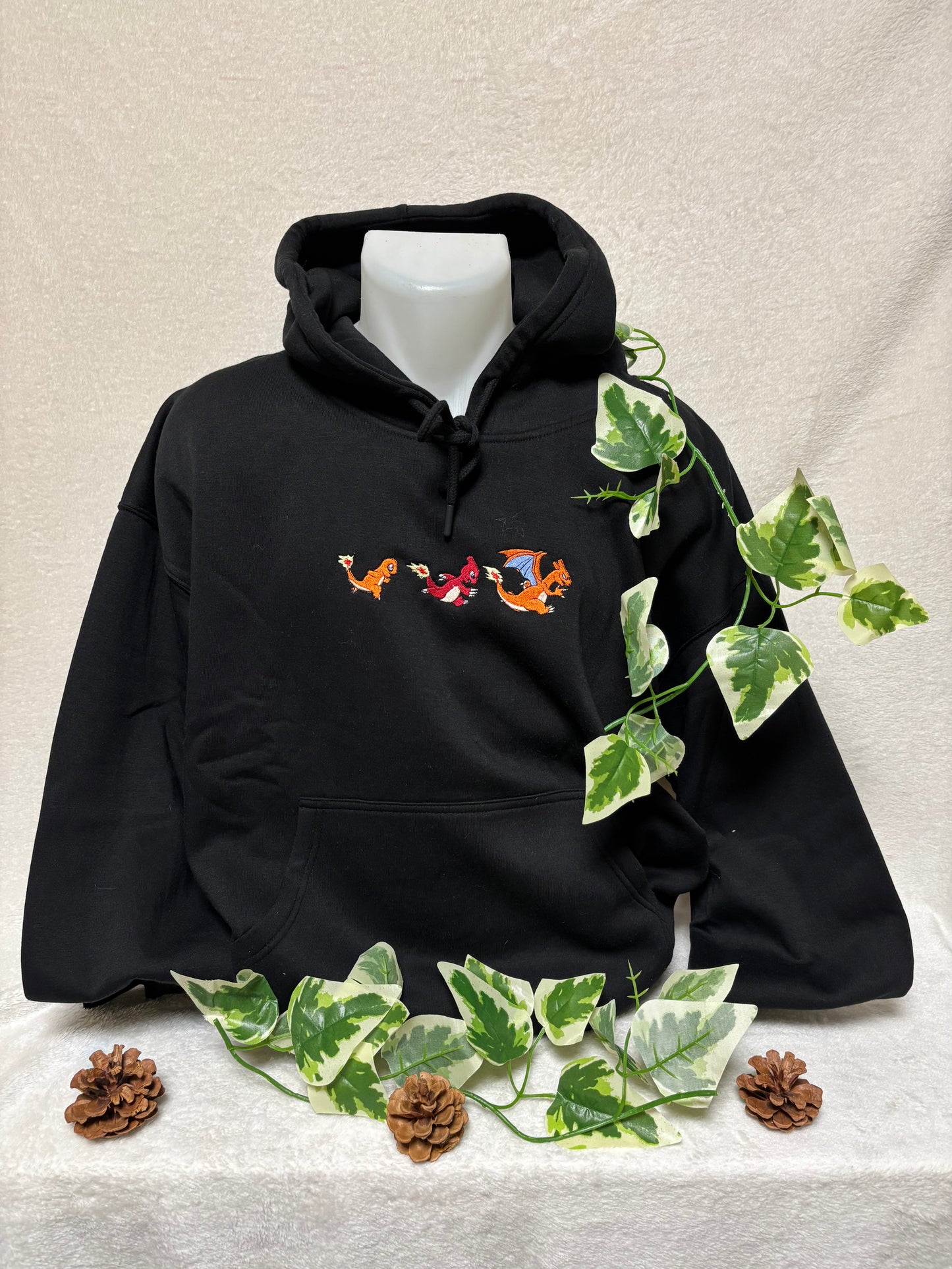 Sweat brodé Dracaufeu family - Pokémon