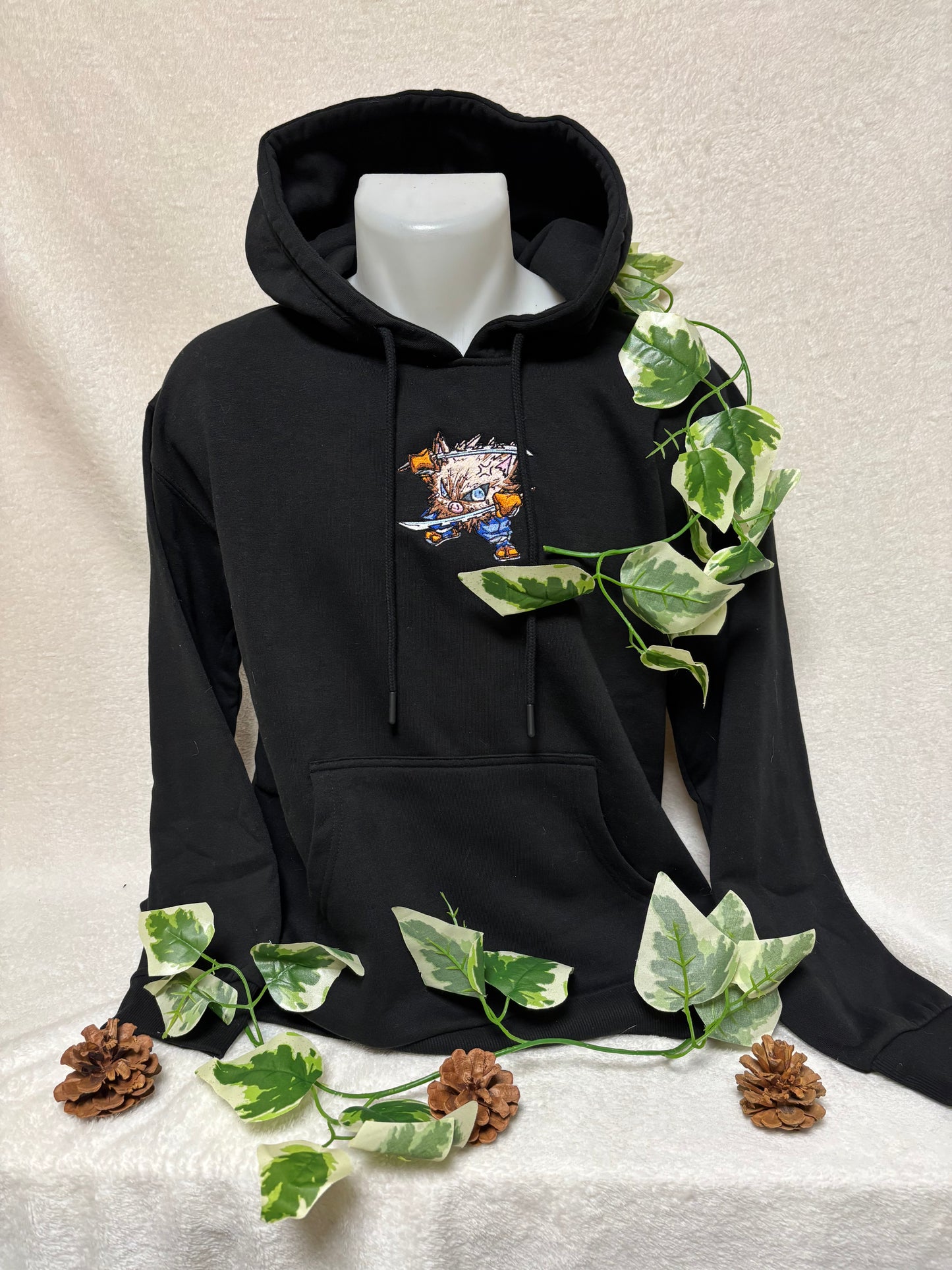 Sweat brodé Pokémon x Démon Slayer - Colossinge x Inosuke