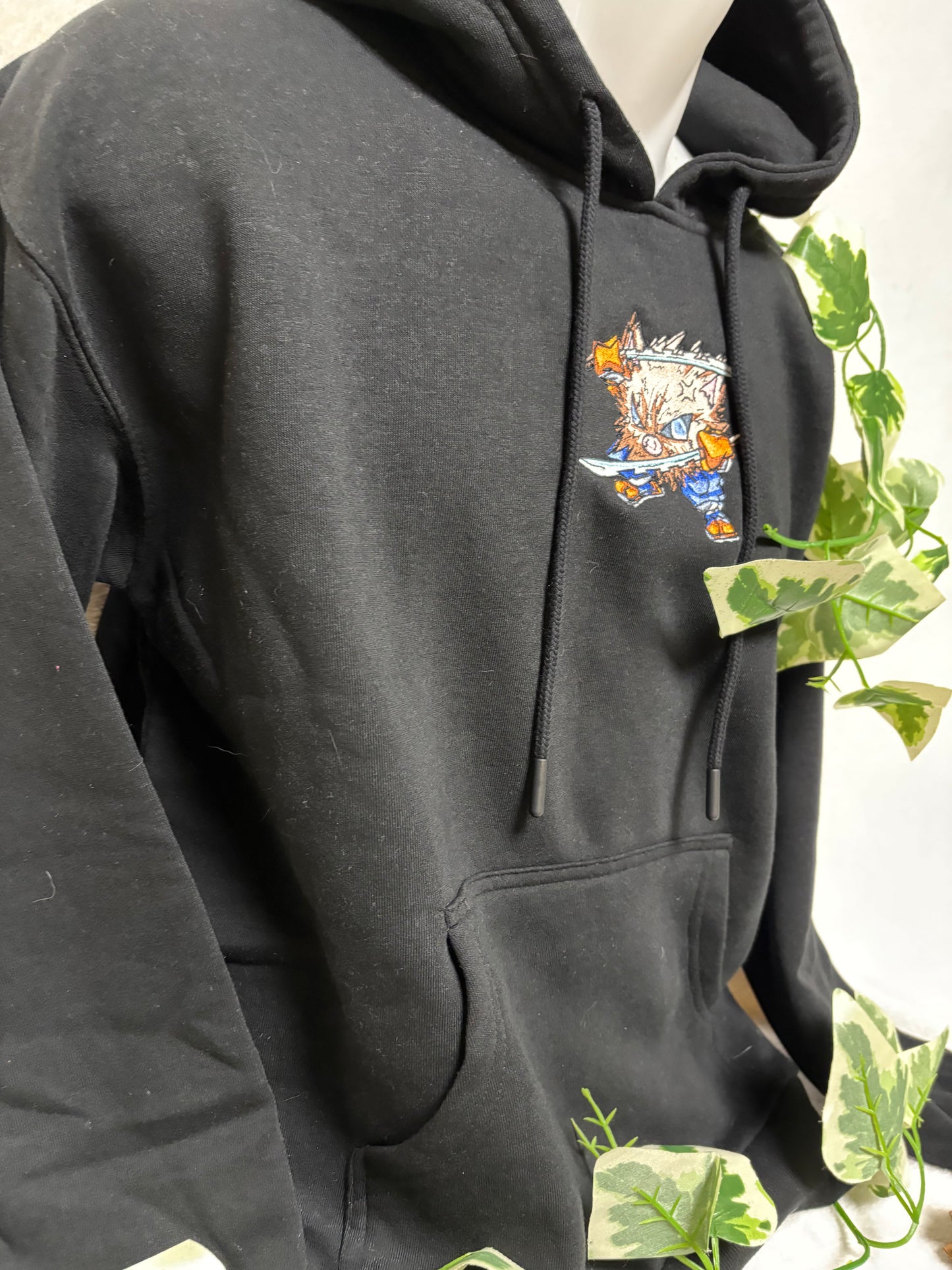 Sweat brodé Pokémon x Démon Slayer - Colossinge x Inosuke