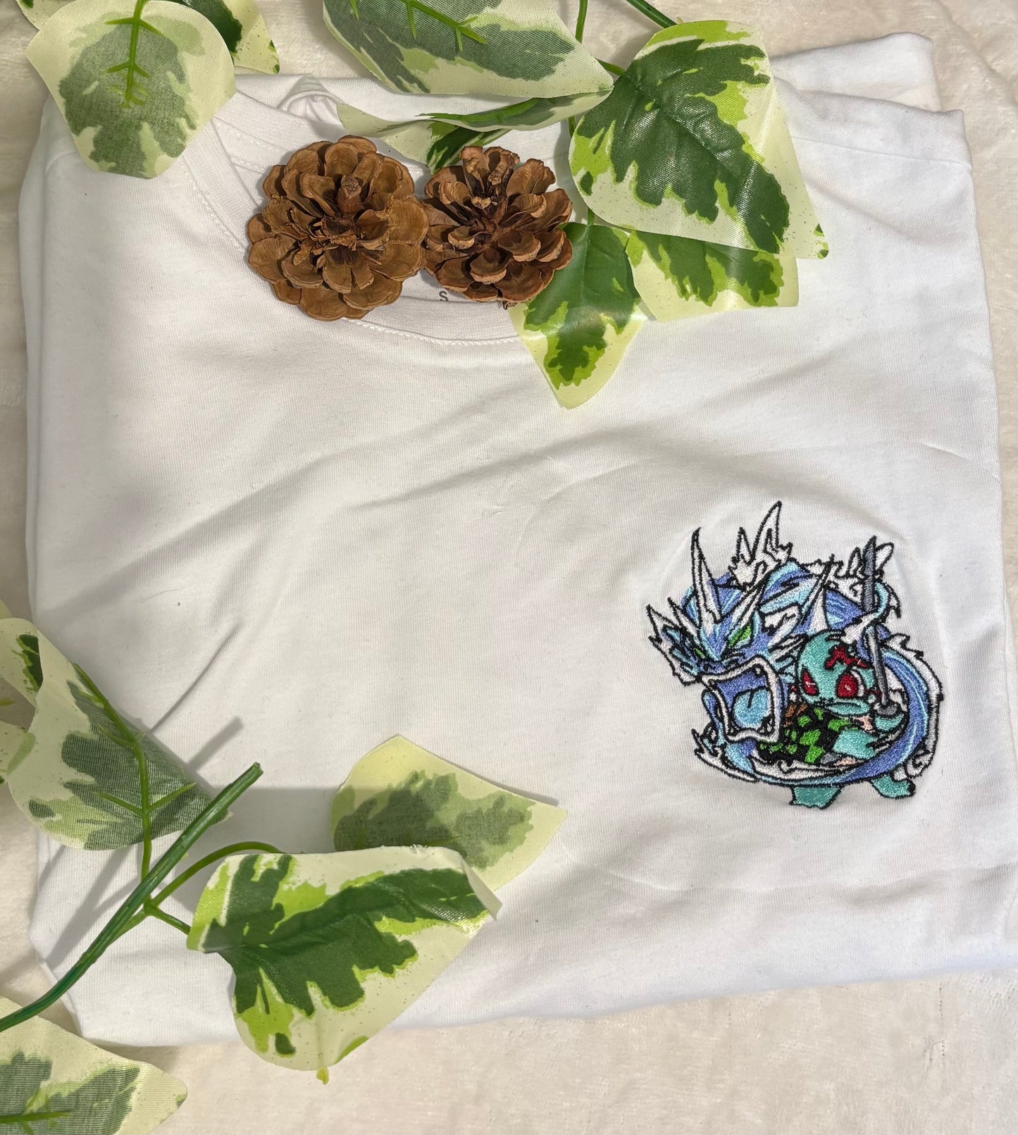 T-shirt Brodé Pokémon X Démon Slayer