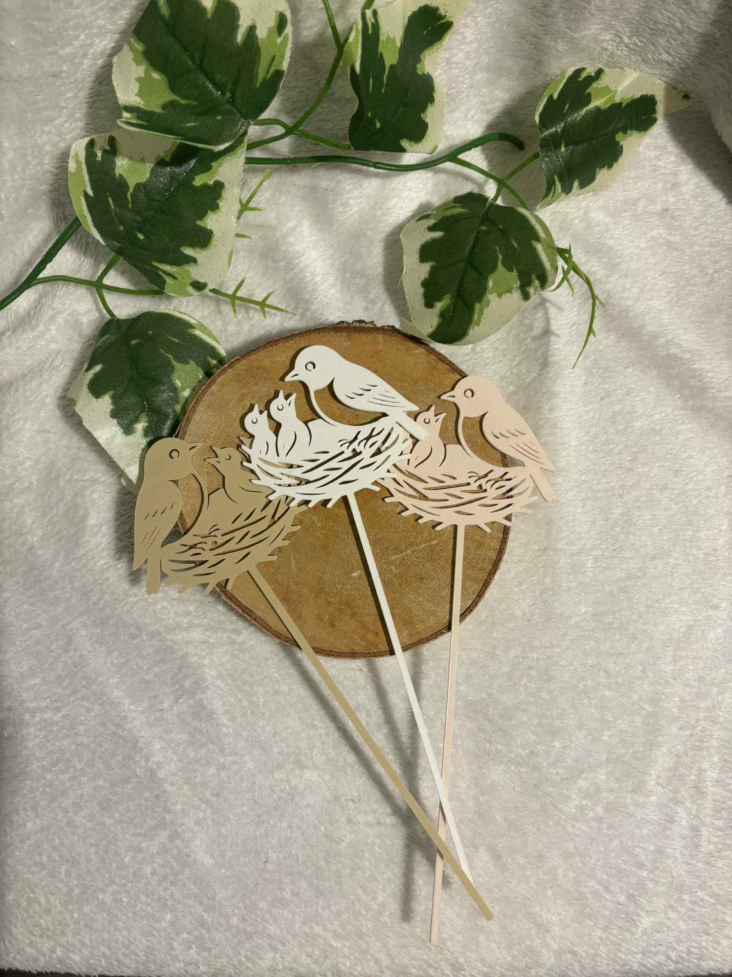 Pic décoratif Oiseau dans le nid – Professionnel